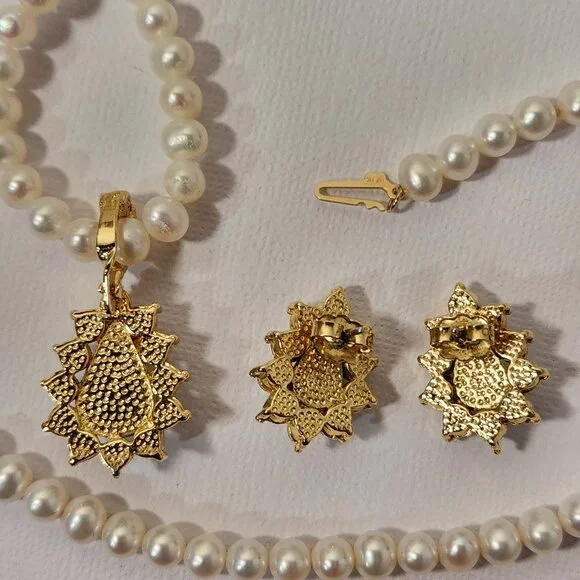 14K Pearl Necklace Bracelet & Earrings Complete Set Vintage Mint Peridot Avon - Picture 8 of 11